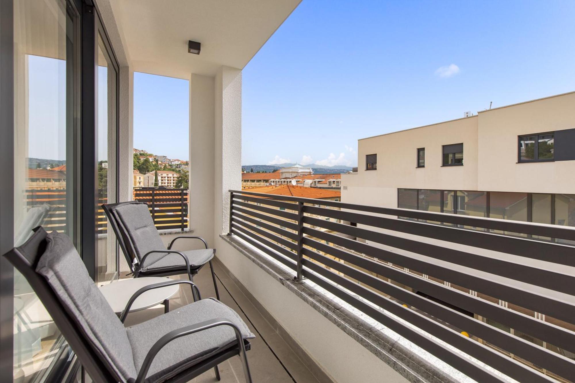 Belinda Apartments With Balcony & Private Parking Опатия Екстериор снимка