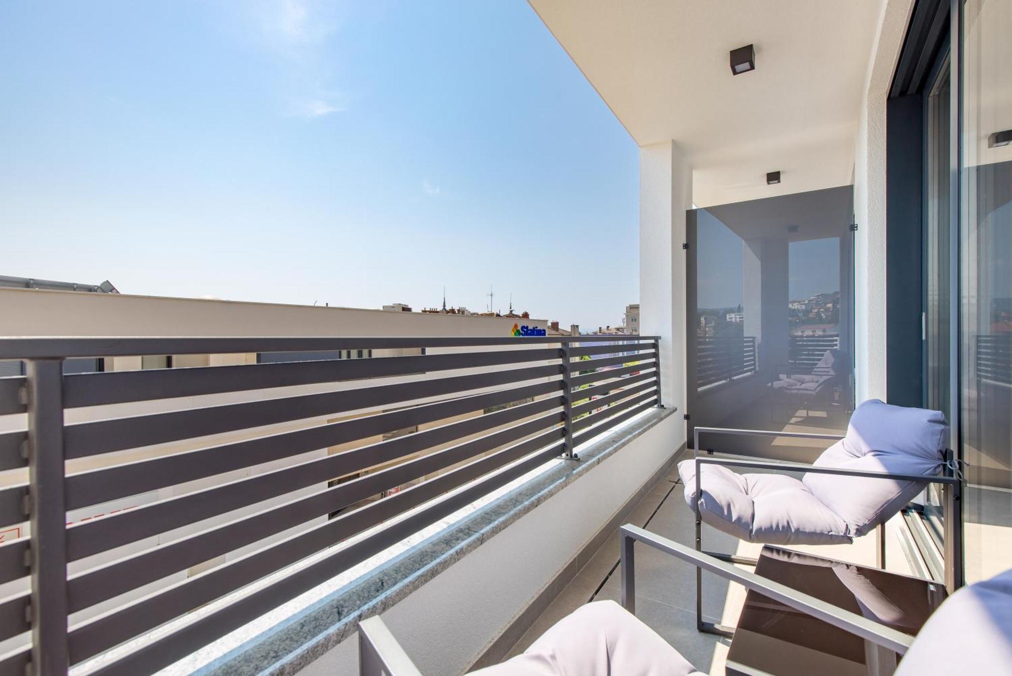 Belinda Apartments With Balcony & Private Parking Опатия Екстериор снимка
